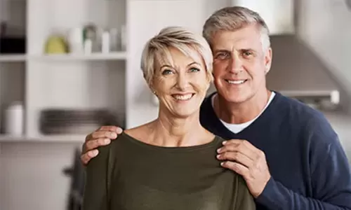 Woman happy with rewards - Oregon State Credit Union Woman happy with rewards - Oregon State Credit Union